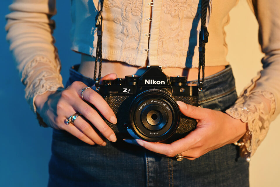 Nikon ZF - Sông Hồng camera
